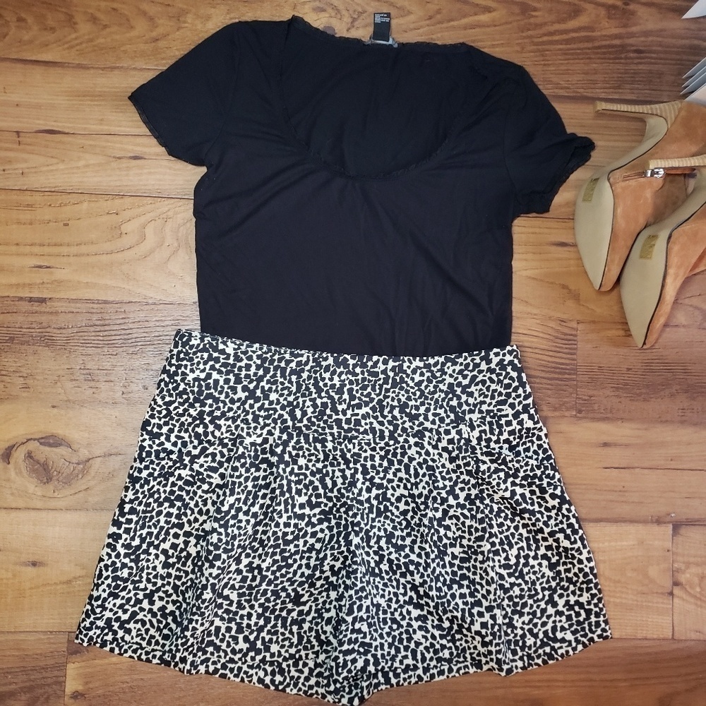 Loft Tan print dress shorts